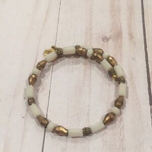 🏡Alex and Ani white and Gold Beaded Bracelet
